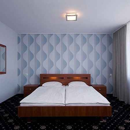 Hotel Naramowice 波兹南 外观 照片