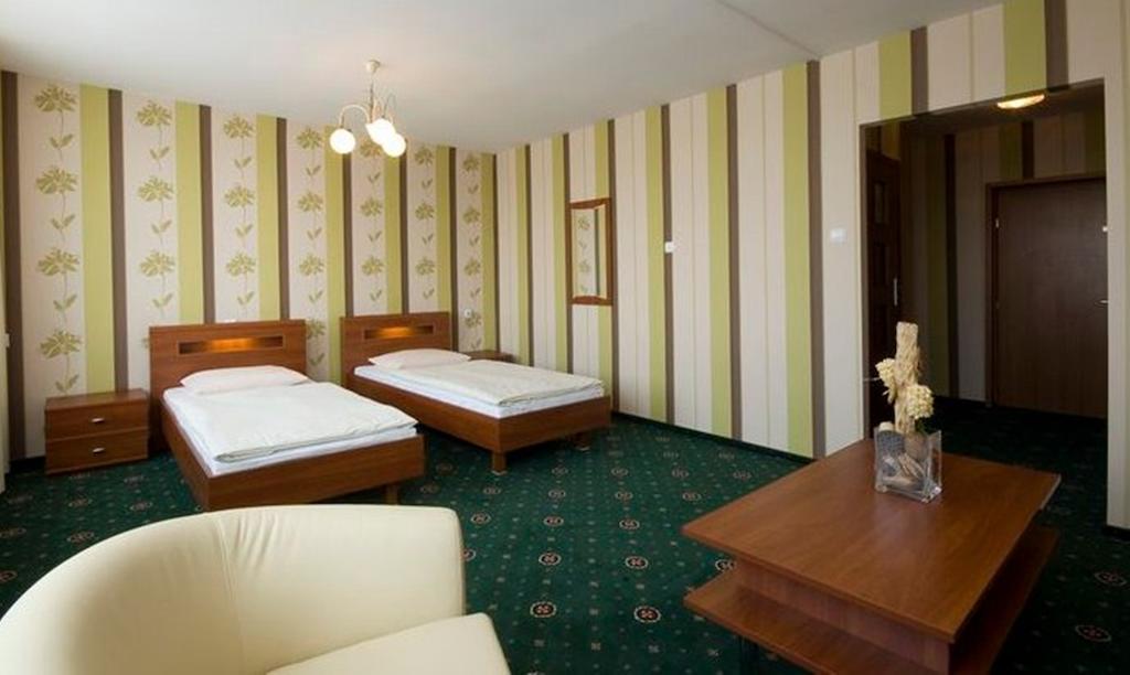 Hotel Naramowice 波兹南 外观 照片