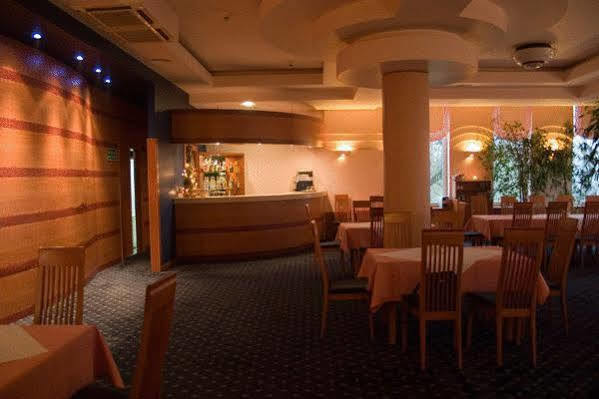 Hotel Naramowice 波兹南 餐厅 照片